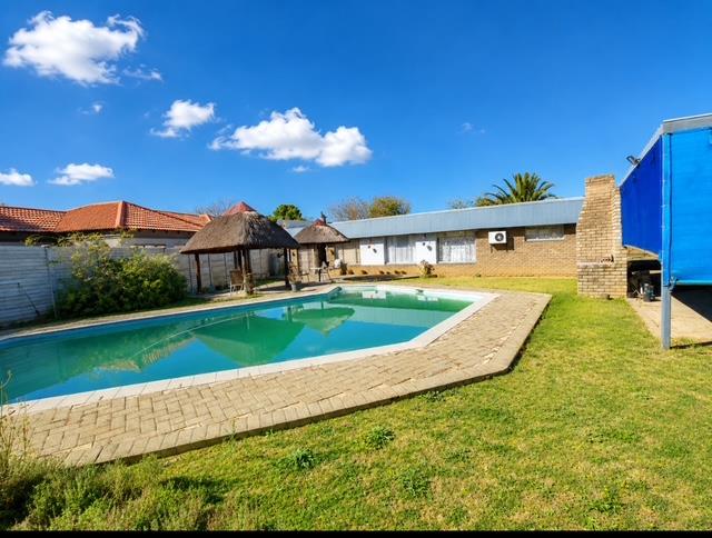 3 Bedroom Property for Sale in Pellissier Free State